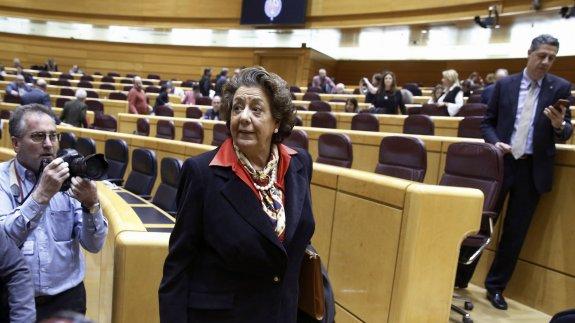 Rita Barberá cobrará unos 2.300 euros más al mes cuando pase al Grupo Mixto del Senado, casi 7.000 euros en total