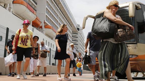 El puerto de Valencia espera alcanzar las 250 escalas con la nueva terminal de cruceros