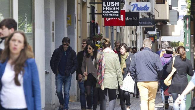 El Ayuntamiento de Valencia aprueba por unanimidad mantener la subida del IBI y crear unas ayudas a comercios