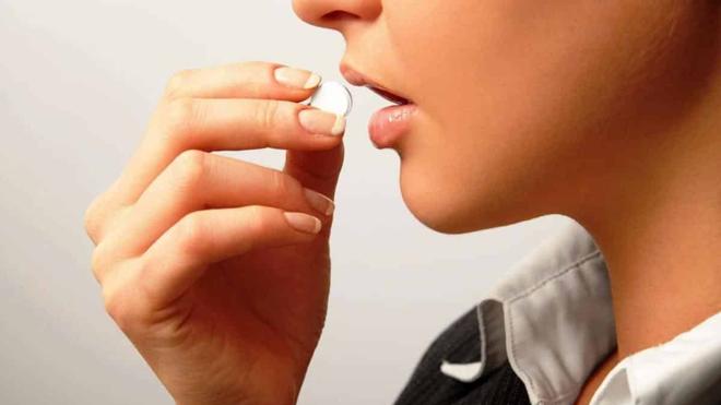 ¿Puedo tomar ibuprofeno y nolotil a la vez?