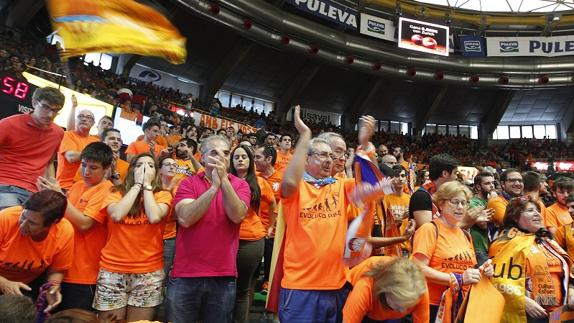 La Fonteta homenajea a los olímpicos del proyecto FER