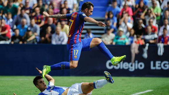 El primer gol de Alcácer con el Barcelona y ante el Valencia se cotiza al alza