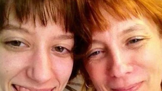 Una madre y su hija conspiran para matar a toda su familia