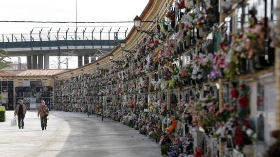 Horarios de los cementerios de Valencia y dónde aparcar. Todos los Santos 2016