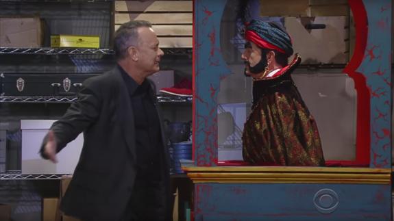 Tom Hanks le vuelve a pedir a Zoltar tener 30 años