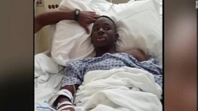 Un adolescente norteamericano despierta de un coma hablando español