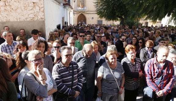 «La sujeté fuerte del cuello y murió en mis manos»