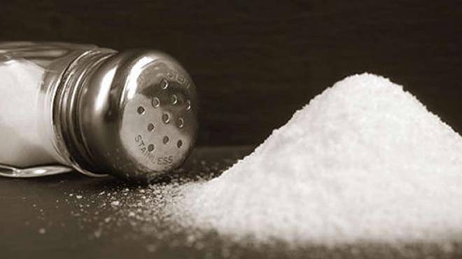 5 alimentos que contienen más sal de la que pensabas
