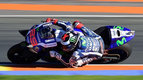 Jorge Lorenzo empieza mandando en Cheste
