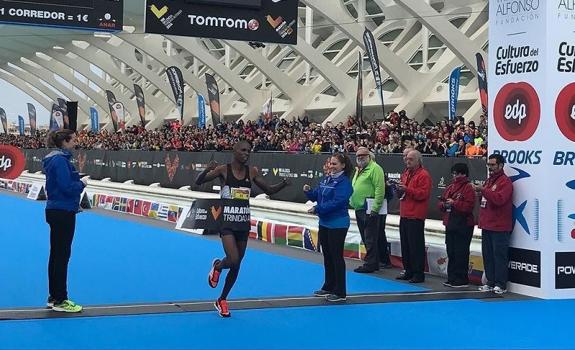 Kipchirchir, nuevo rey del Maratón de Valencia