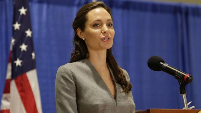 Angelina Jolie reaparece en la Haya