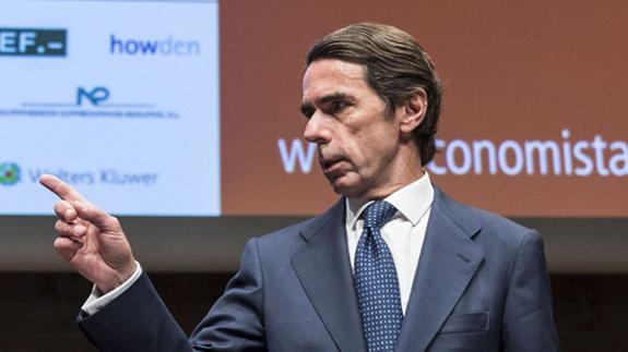 Aznar lamenta que haya muerto «excluida del partido al que dedicó su vida»