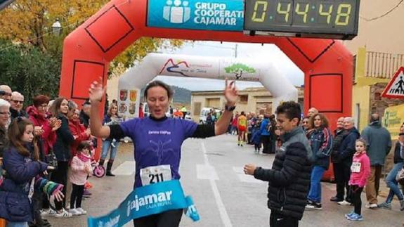 El mal tiempo no es rival para la 10K Dulces de Casinos