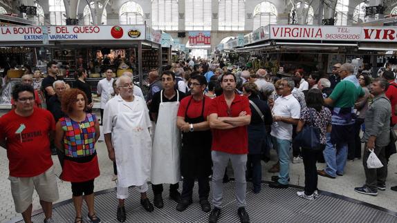El Mercado Central intensifica las protestas por la falta de respuesta del Ayuntamiento