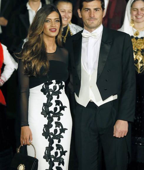 Sara Carbonero e Iker Casillas, radiantes en la cena de gala de los Reyes en Portugal