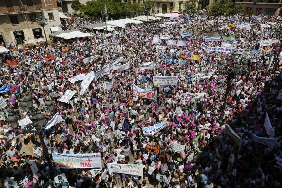 El Síndic carga contra Educación por limitar el derecho a elegir colegio