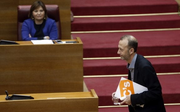 Ciudadanos se descuelga de la enmienda para subir el sueldo a los consellers tras apoyarla