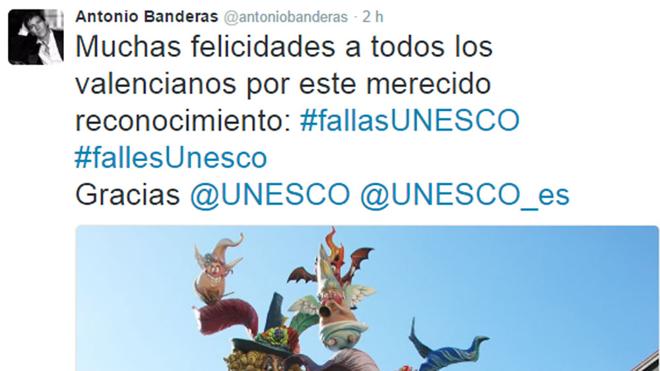 Antonio Banderas celebra el nombramiento de las Fallas como Patrimonio de la Humanidad