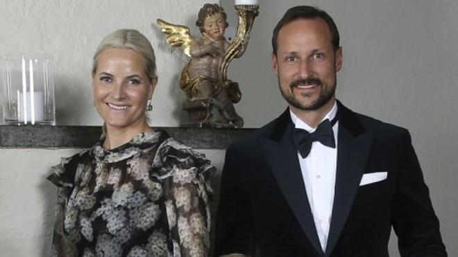 Mette-Marit, otra vez enferma