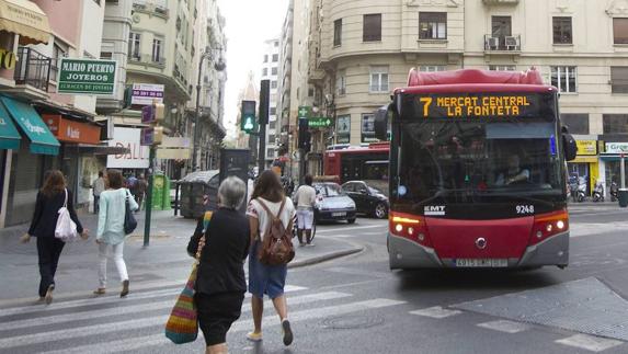 La EMT aumenta sus pasajeros un 8% en siete meses y contrata a 122 nuevos conductores