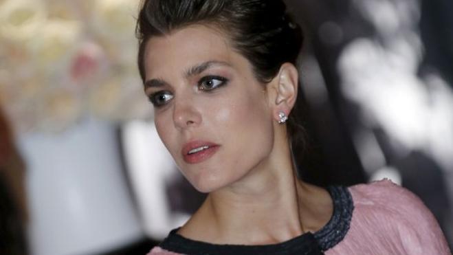 Carlota Casiraghi se va al campo tras su ruptura