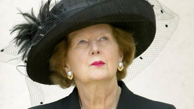 Thatcher luce su vestuario