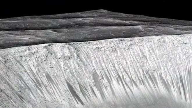El misterio del agua en las 'rayas oscuras' de Marte