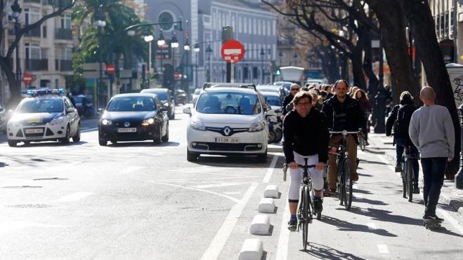 Abren los dos primeros tramos del anillo ciclista de Valencia