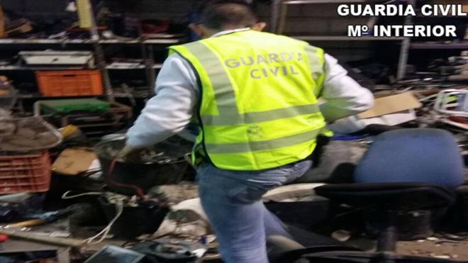 La Guardia Civil de El Verger destapa un entramado de compra y venta en una chatarrería de Palma de Gandia de efectos sustraídos