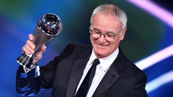 Claudio Ranieri, elegido mejor entrenador de 2016