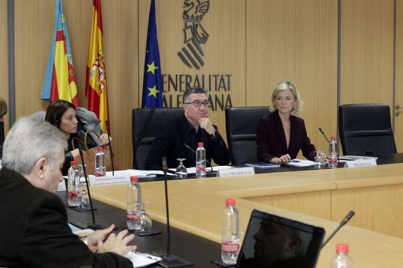 El Consell vuelve a excluir el requisito lingüístico de un decreto de función pública