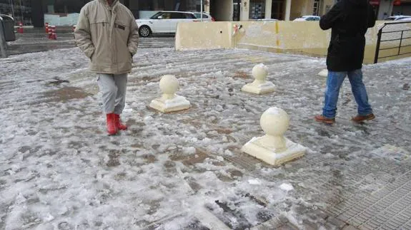 La nieve se convierte en hielo en Dénia y Xàbia
