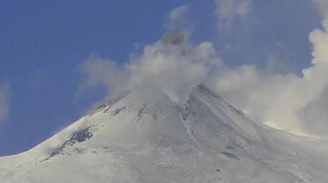 El Etna, el volcán más grande de Europa, se despierta