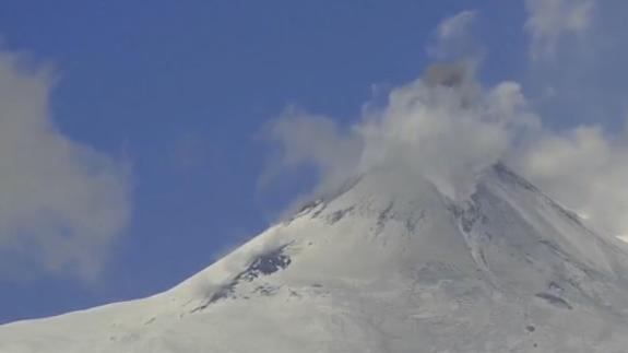 El Etna, el volcán más grande de Europa, se despierta