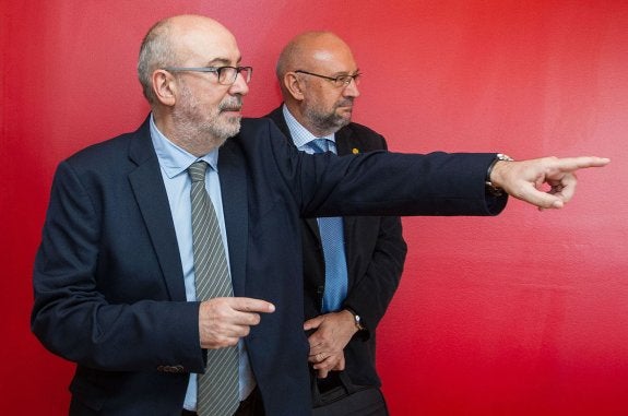 El conseller Manuel Alcaraz retrasa la oficina que debe autorizar el nuevo trabajo de los ex altos cargos de la Generalitat