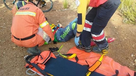 Rescatado en helicóptero un ciclista caído en Algar de Palancia