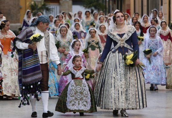 Una pasarela peatonal evitará las interrupciones del público durante la Ofrenda a la Virgen