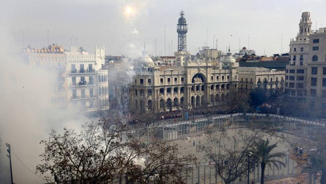 Fallas 2017 | Revive la mascletà de pirotecnia Ricasa del 5 de marzo de 2017