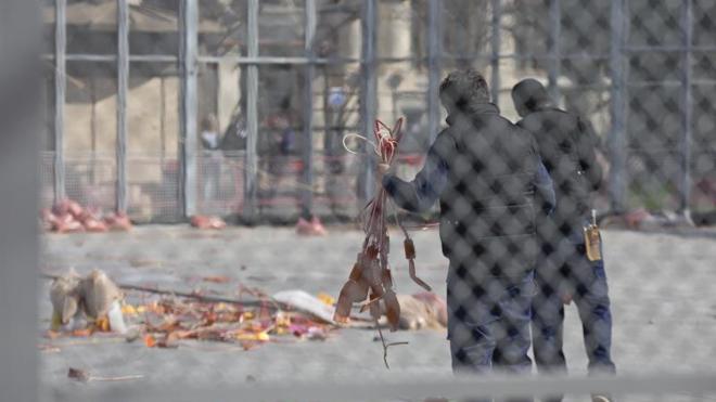 Fallas 2017 | Un fallo impide acabar la mascletà de Pirotecnia Alicantina Focs d'Artifici
