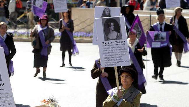Mañana 8 de marzo, 'Vístete de negro'