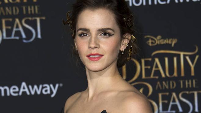 ¿Por qué Emma Watson interrumpe su entrevista con una periodista española?