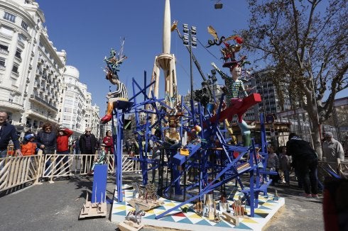 Fallas 2017 | La falla infantil municipal que no deja indiferente a nadie