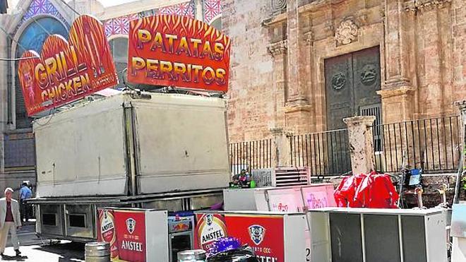 El aluvión de público en Fallas dispara las denuncias de la Policía Local