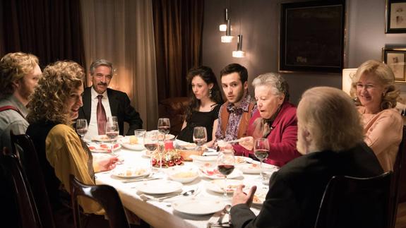 'Cuéntame', episodio 321 | Carlos se reencuentra con Karina y San Genaro tiembla