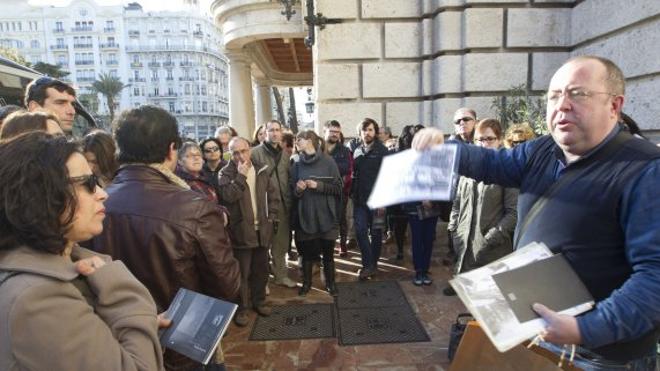 El Ayuntamiento de Valencia concede 11.400 euros a Escola Valenciana para la Trobada