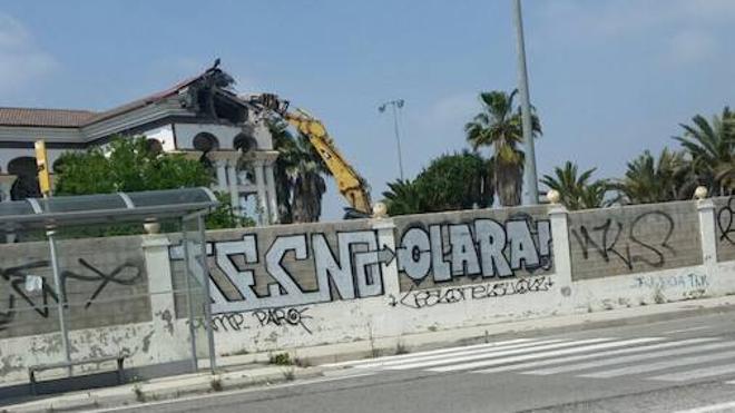 Derriban la histórica discoteca Arabesco para construir un centro comercial