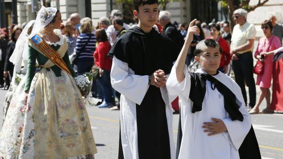 Antonio Cañizares preside la misa de San Vicente Ferrer en la Catedral y la procesión general vespertina