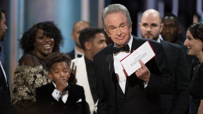 Faye Dunaway se siente «culpable» por el error de los Oscar