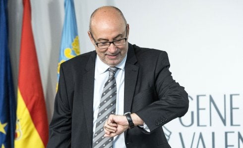 El Consell rectifica y adjudicará a empresas que operen en paraísos fiscales