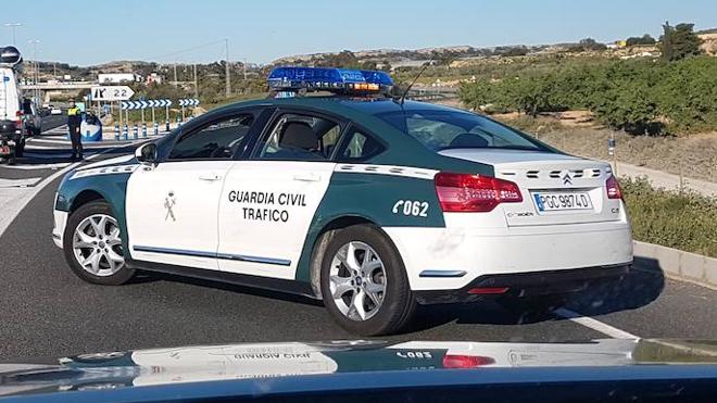 Los pasajeros del microbus de una despedida denuncian al conductor por quintuplicar la tasa de alcohol